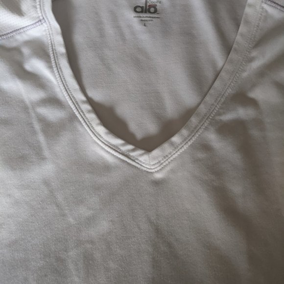 ALO Coolfit Crew & V-Neck Bundle - Picture 7 of 10